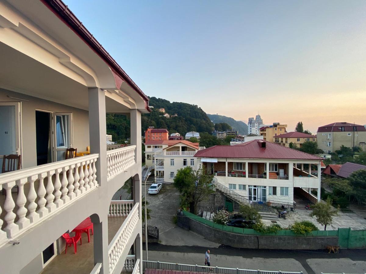 Hotel Beliy Dom Kvariati Zewnętrze zdjęcie