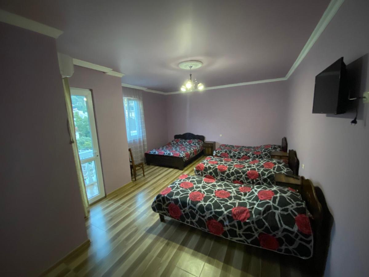 Hotel Beliy Dom Kvariati Zewnętrze zdjęcie