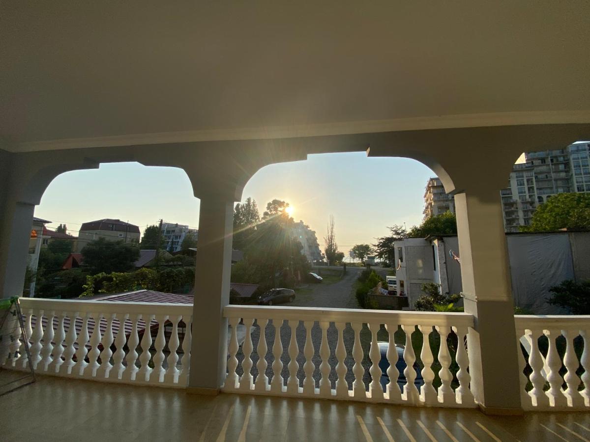 Hotel Beliy Dom Kvariati Zewnętrze zdjęcie