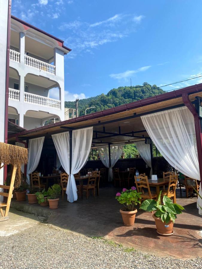 Hotel Beliy Dom Kvariati Zewnętrze zdjęcie