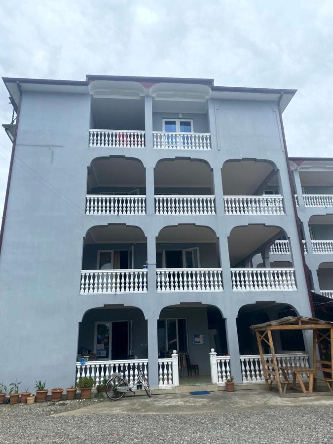 Hotel Beliy Dom Kvariati Zewnętrze zdjęcie