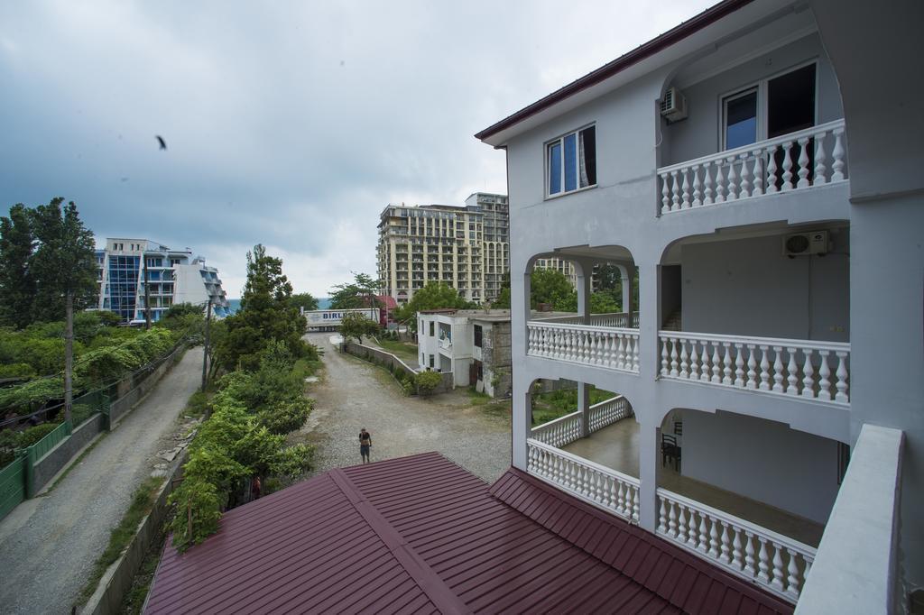 Hotel Beliy Dom Kvariati Zewnętrze zdjęcie